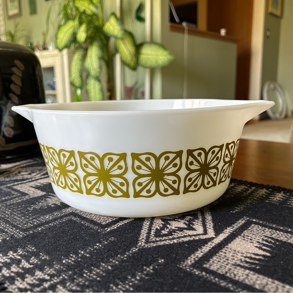 Pyrex Other - COPY - Vintage Pyrex 475-B green square verde flower 2.5 quart casserole dish